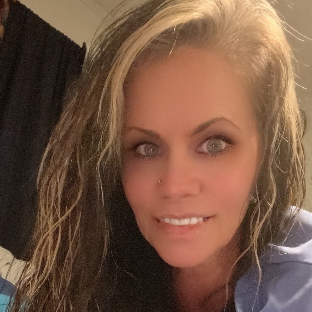 Meet your Posher, Kelli